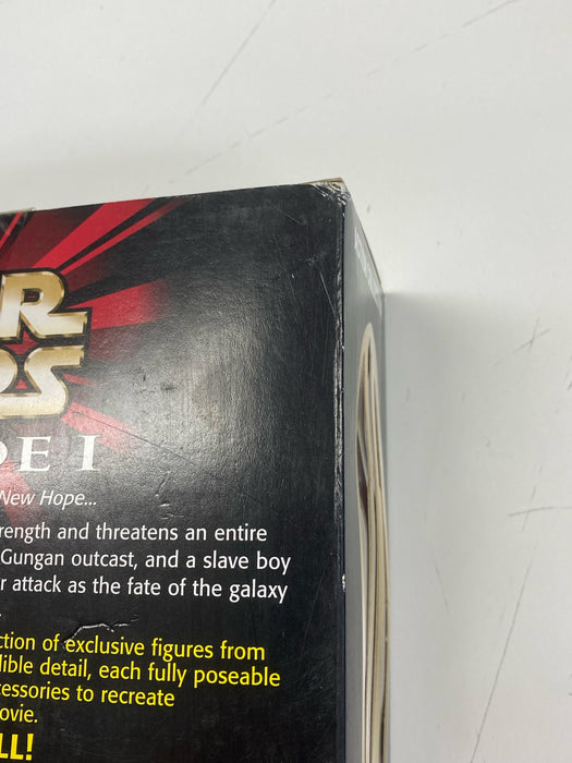 Action Figures and Toys Hasbro - Star Wars - Episode 1 - Jar Jar Binks - 12" Action Figure *DAMAGED BOX* - Cardboard Memories Inc.