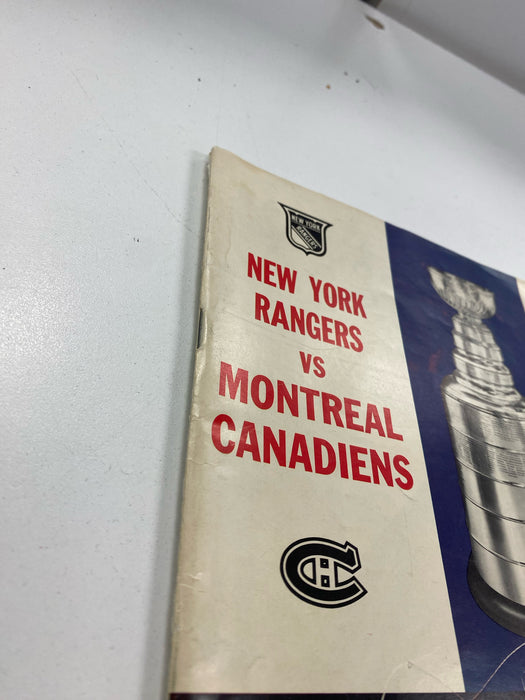 Magazine Sports News - New York Rangers vs Montreal Canadiens Souvenir Program - 1967 Stanley Cup Playoffs - Vintage Magazine (Cond. FN-) - MG0103 - Cardboard Memories Inc.