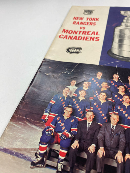 Magazine Sports News - New York Rangers vs Montreal Canadiens Souvenir Program - 1967 Stanley Cup Playoffs - Vintage Magazine (Cond. FN-) - MG0103 - Cardboard Memories Inc.