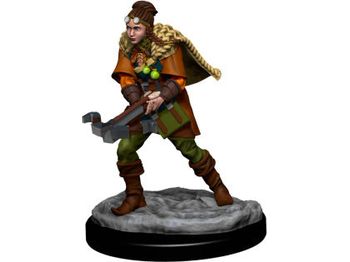 Role Playing Games Wizards of the Coast - Dungeons and Dragons - Icons of the Realms - Female Human Ranger - Premium Figure - 93035 - Cardboard Memories Inc.